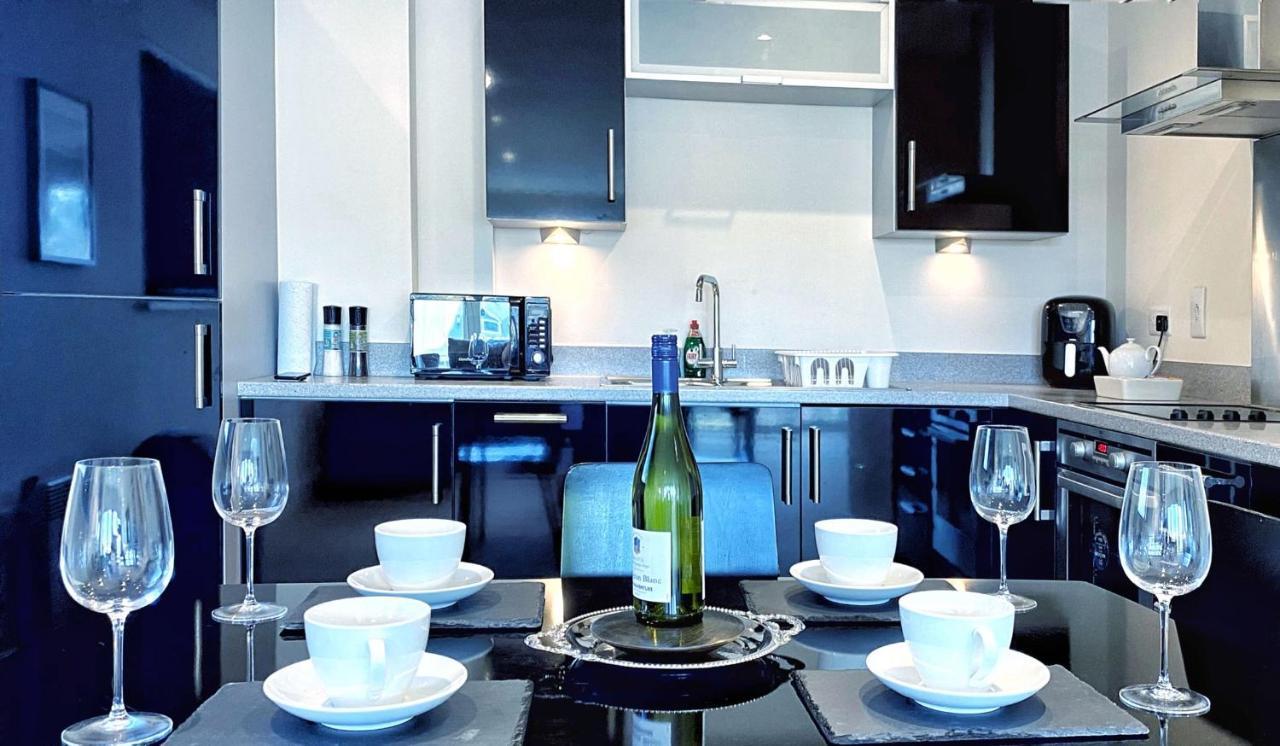 Artistic And Luxurious Apt With Sea View. Beach Side Swansea Buitenkant foto