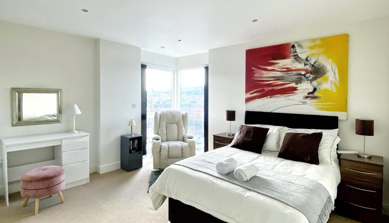 Artistic And Luxurious Apt With Sea View. Beach Side Swansea Buitenkant foto