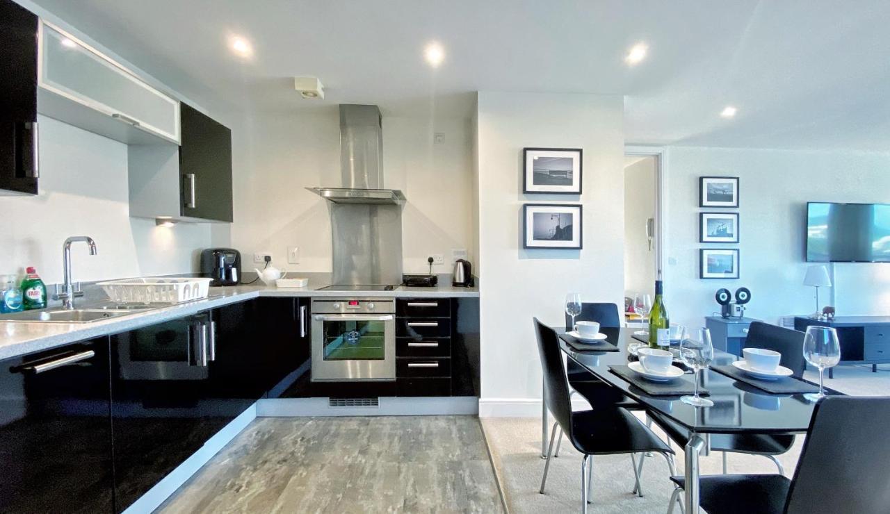 Artistic And Luxurious Apt With Sea View. Beach Side Swansea Buitenkant foto